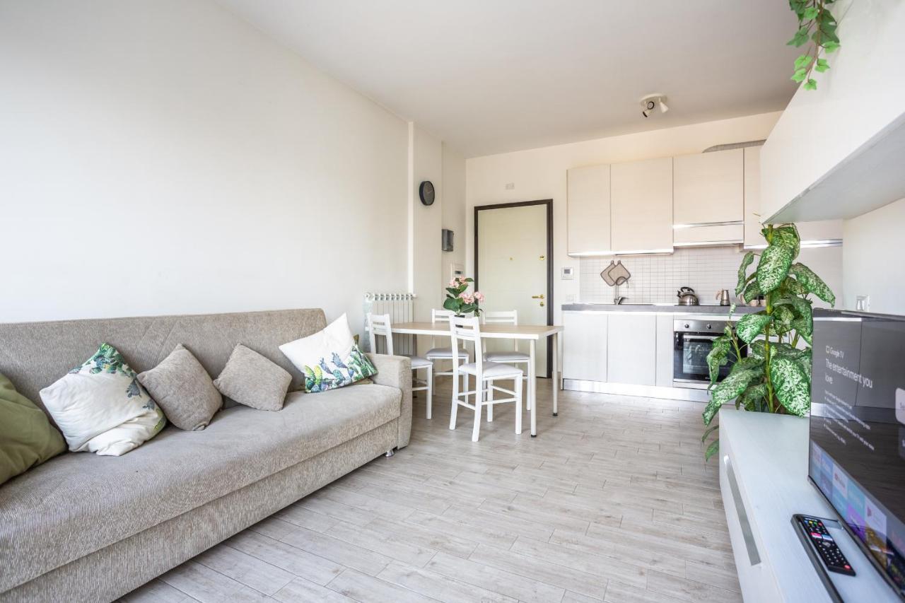 Appartement Urban Retreat -Private Parking+Terrace à Rome Extérieur photo